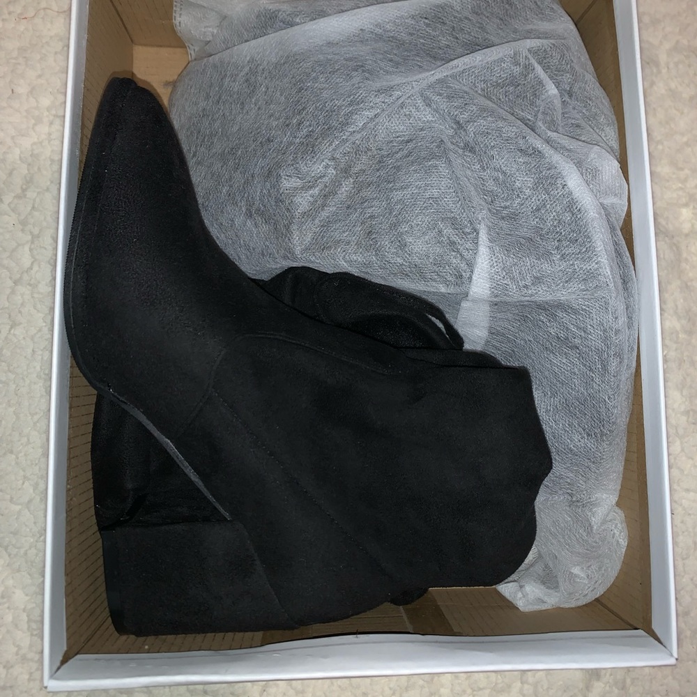 SHEIN Point Thigh High Boots